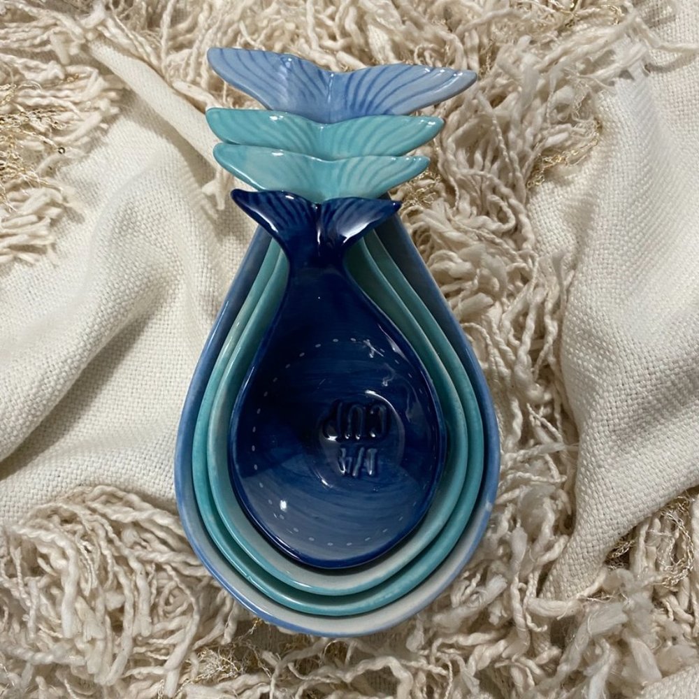 ANTHROPOLOGIE Whale-Tail Measuring Cups - Picture 5 of 12